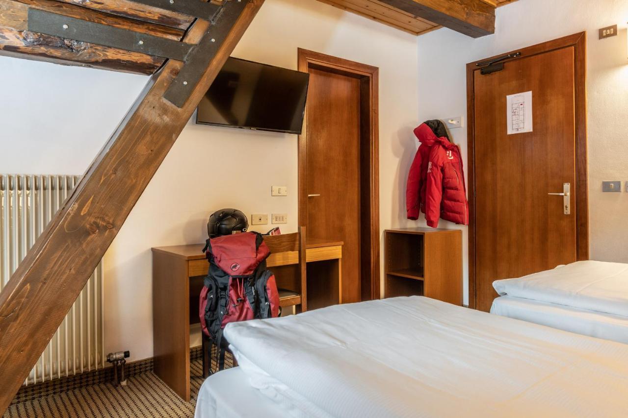 Hotel Italo Мадонна-ді-Кампільйо Екстер'єр фото