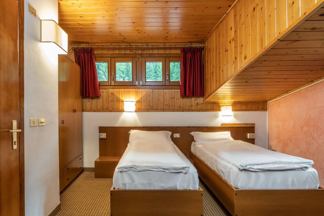 Hotel Italo Мадонна-ді-Кампільйо Екстер'єр фото